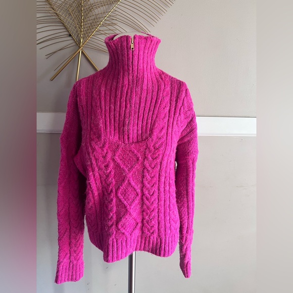 Sweaters - Pink Cable Knit Women's Sweater Size Small